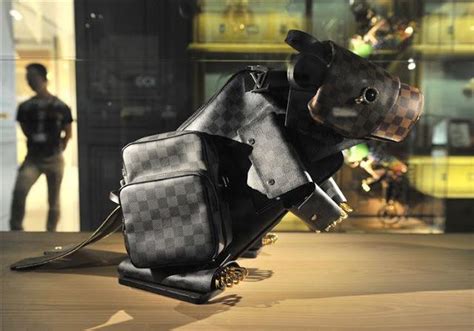 louis vuitton black people zoo|Louis Vuitton.